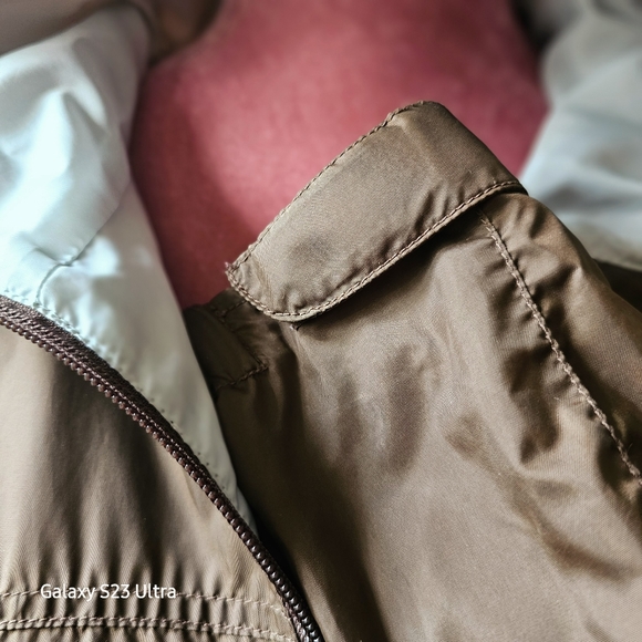 Columbia packable windbreaker, size small. - Picture 8 of 10